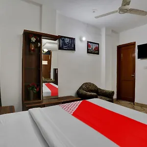 3* Hotel Oyo Flagship 81002 Tsa